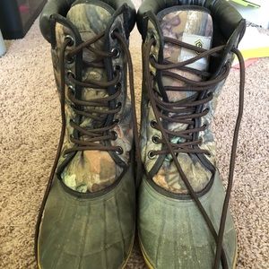 Camo muck boots